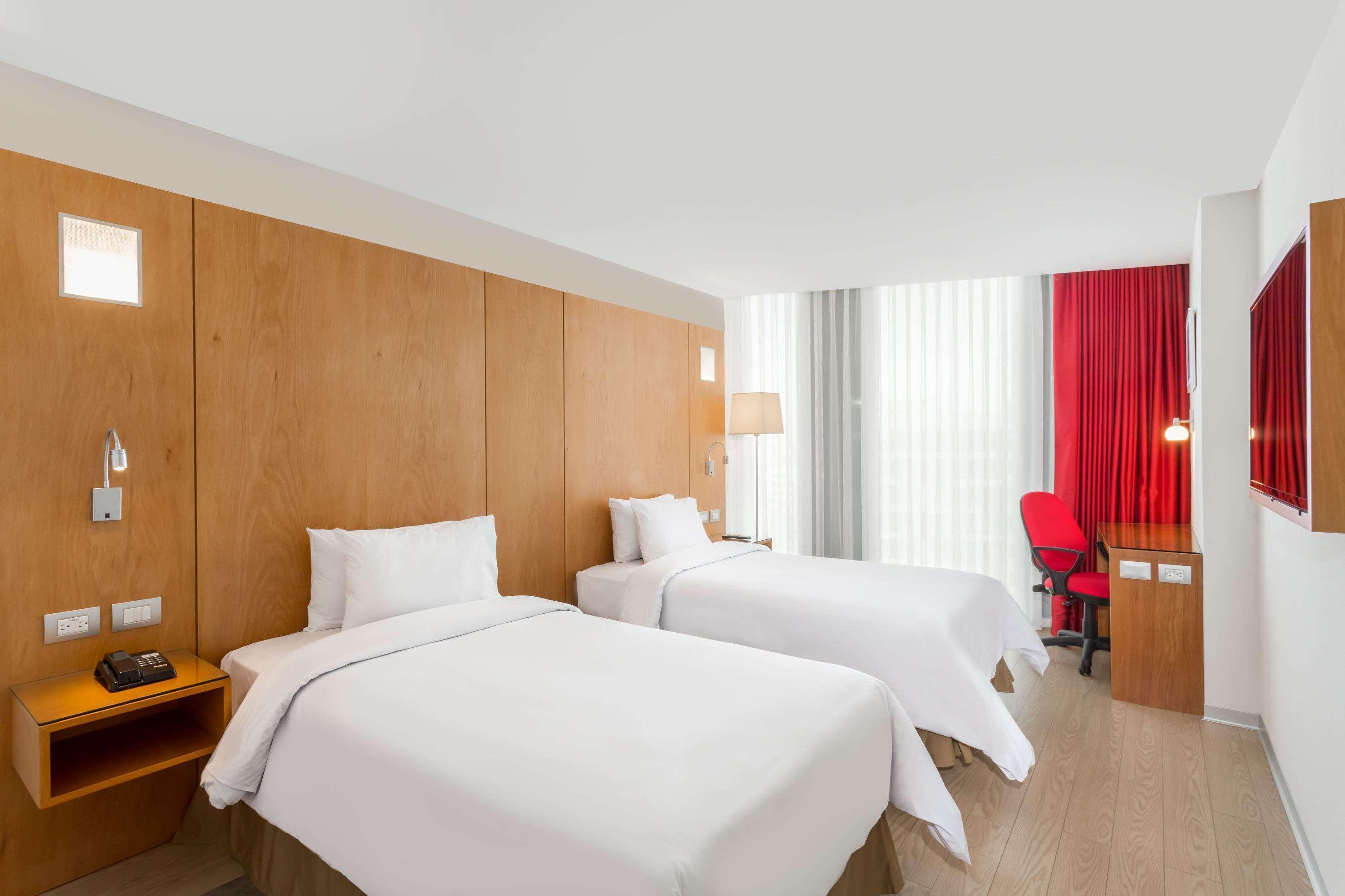 Ramada Encore By Wyndham Lima San Isidro Εξωτερικό φωτογραφία